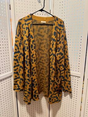 Oddy Cozy Leopard Cardigan - Women's Size 1XL / 2XL